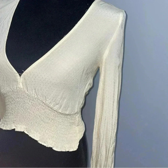 Urban Outfitters Cropped Blouse - Picture 2 of 7